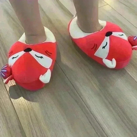 Squishmallows  slippers - Picture 4 of 7